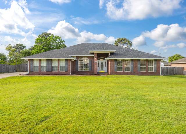 Property at 6562 Bellingham St, Navarre, FL 32566, 4 beds, 3.5 baths