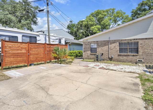 Property at 321 Woodham Ct, Fort Walton Beach, FL 32547, 2 beds, 2 baths