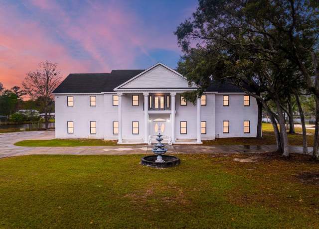 Property at 680 Mallet Bayou Rd, Freeport, FL 32439, 6 beds, 7 baths