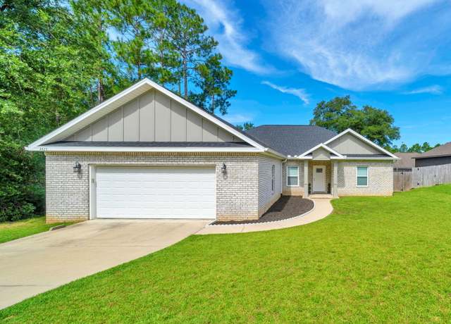 Property at 4425 Mirada Way, Crestview, FL 32539, 4 beds, 2 baths