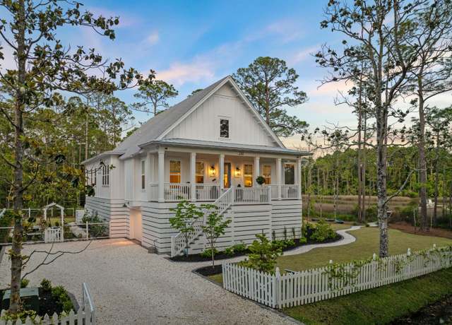 Property at 241 N 7th St, Santa Rosa Beach, FL 32459, 3 beds, 3 baths
