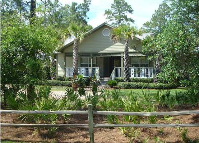 Property at 611 Amelia Ln, Santa Rosa Beach, FL 32459, 4 beds, 2.5 baths