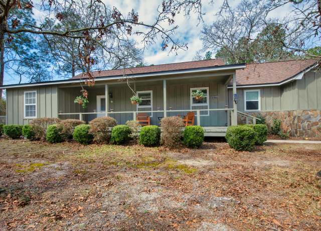 Property at 6082 Terrace Ln, Crestview, FL 32536, 3 beds, 2 baths