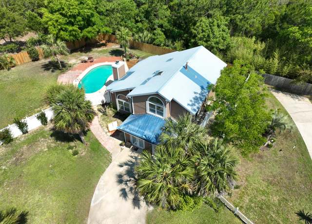Property at 520 Wynnehaven Ct, Mary Esther, FL 32569, 4 beds, 3 baths