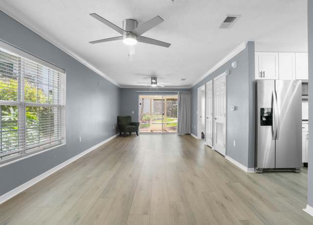 Property at 4270 Calinda Ln #311, Niceville, FL 32578, 1 bed, 1 bath