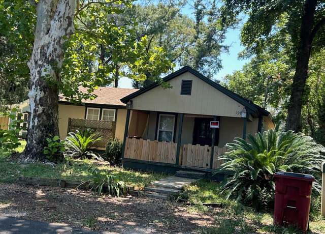 Property at 198 Cross Dr, Crestview, FL 32536, 2 beds, 1 bath