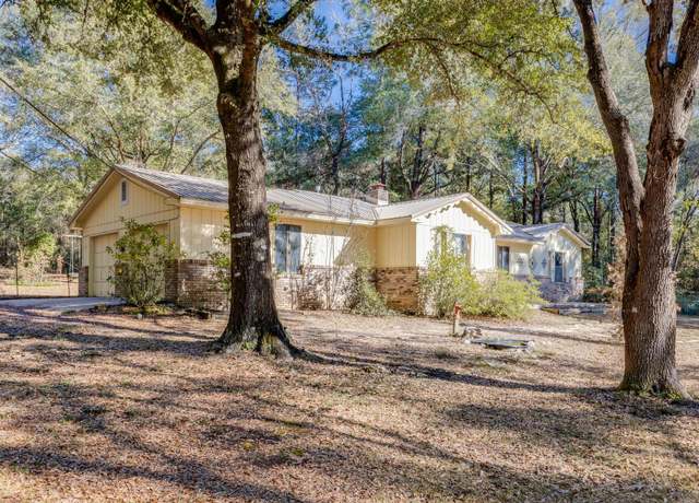 Property at 6359 Shangri La Rd, Crestview, FL 32539, 3 beds, 2 baths