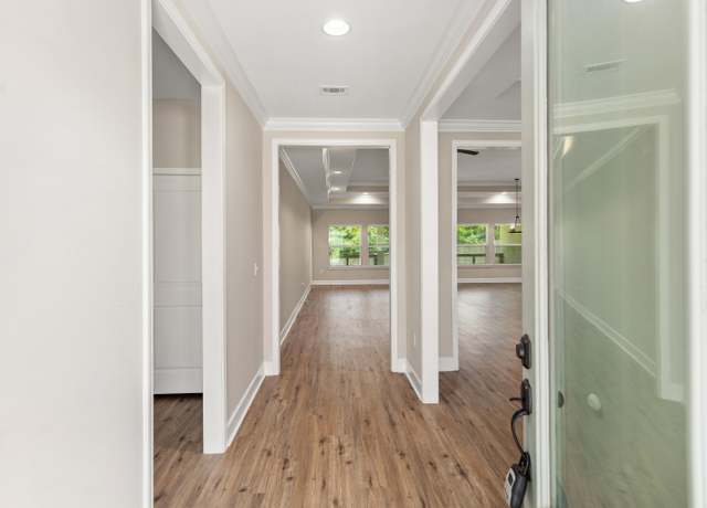 Property at 427 Marquette St, Valparaiso, FL 32580, 4 beds, 3 baths