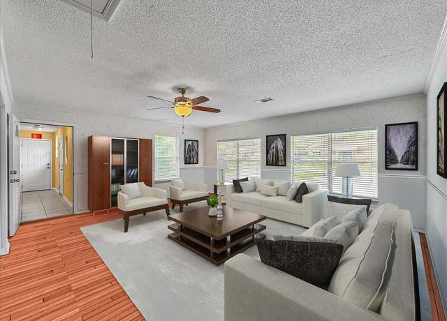 Property at 6524 ROBAR TESORA St, Navarre, FL 32566, 4 beds, 3 baths
