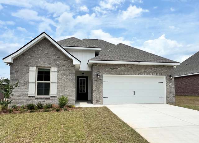 Property at 2709 Louis Cir, Crestview, FL 32536, 4 beds, 3 baths