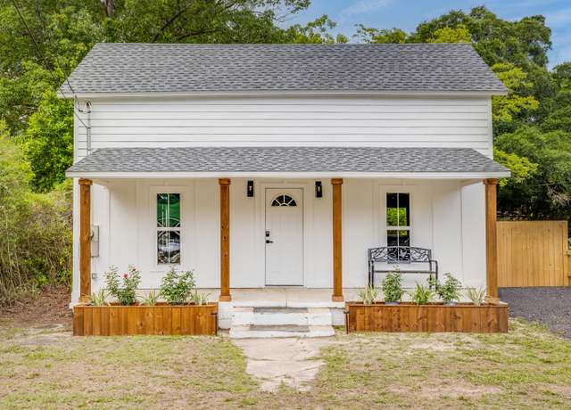 Property at 530 Lincoln Ave, FL 32435, 3 beds, 1 bath