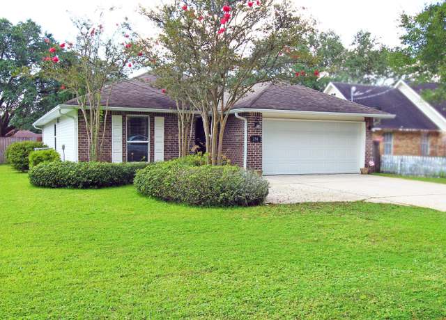 Property at 294 Schneider Dr, Fort Walton Beach, FL 32547, 3 beds, 2 baths