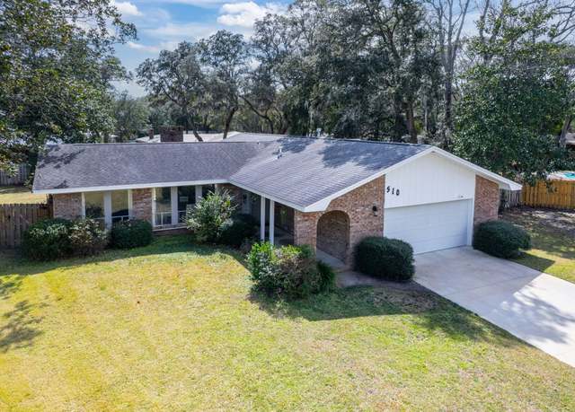 Property at 510 Sioux Cir, Fort Walton Beach, FL 32547, 4 beds, 2 baths