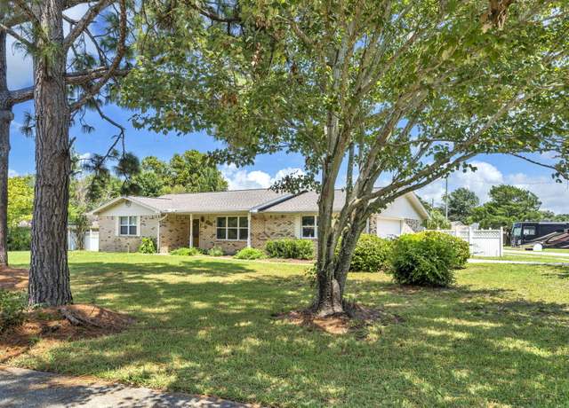 Property at 748 Spring Lake Dr, Destin, FL 32541, 3 beds, 2 baths