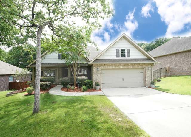 Property at 614 Red Fern Rd, Crestview, FL 32536, 3 beds, 2.5 baths