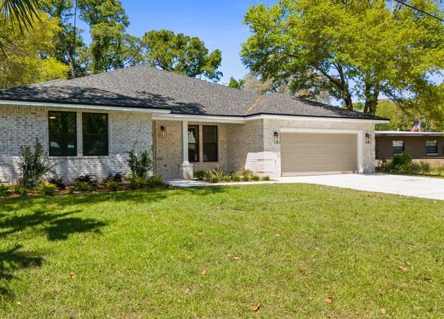 Property at 85 NE Laurie Dr, Fort Walton Beach, FL 32548, 4 beds, 3.5 baths