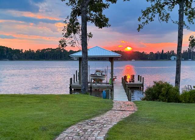 Property at 1430 Lagrange Rd, Freeport, FL 32439, 3 beds, 2 baths
