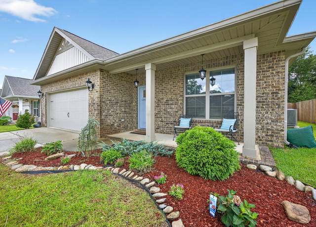 Property at 5577 Caden Ct, Pace, FL 32571, 4 beds, 3 baths