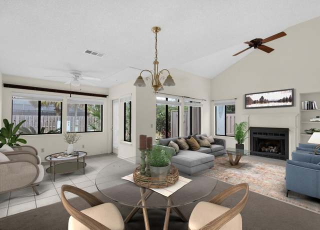 Property at 800 Bay Dr #15, Niceville, FL 32578, 3 beds, 2.5 baths