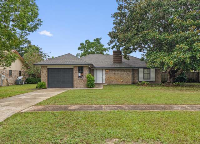 Property at 410 Rue Des Tours, Mary Esther, FL 32569, 3 beds, 2 baths