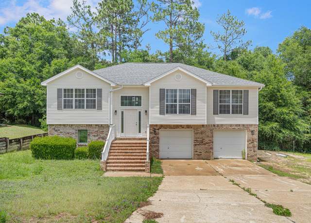 Property at 373 Brown Pl, Crestview, FL 32539, 5 beds, 3 baths