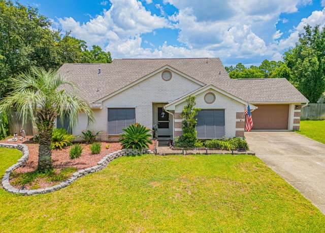 Property at 9352 Vandivere Dr, Navarre, FL 32566, 3 beds, 2 baths