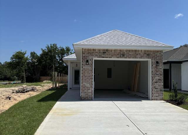 Property at 21 B 5th Ave, Shalimar, FL 32579, 3 beds, 2 baths