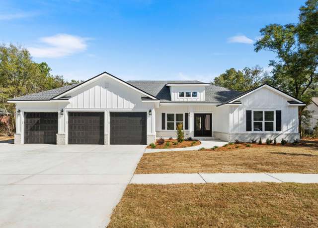 Property at 189 Harmony Way, Freeport, FL 32439, 4 beds, 3 baths