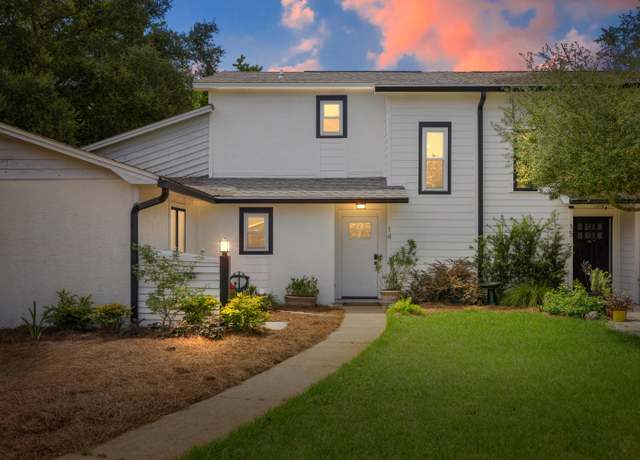 Property at 14 Pine Ridge Trce, Destin, FL 32541, 2 beds, 1.5 baths
