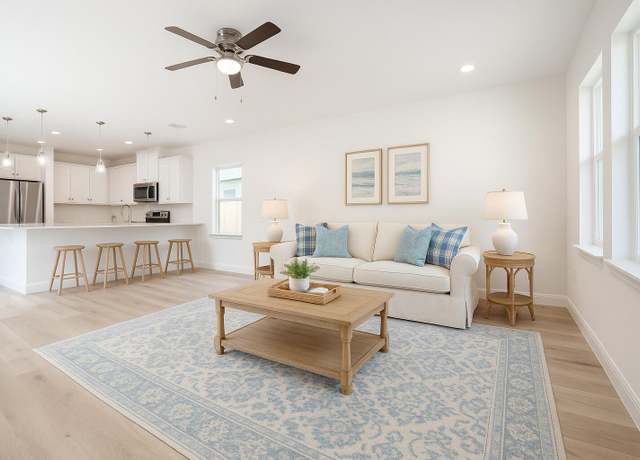 Property at 21 C 5th Ave, Shalimar, FL 32579, 3 beds, 2 baths