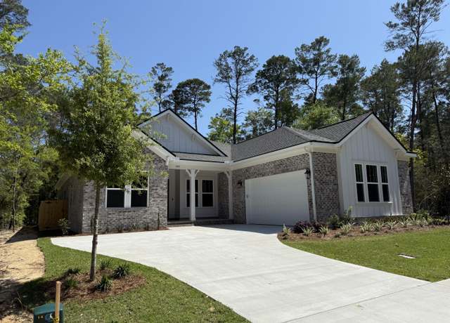 Property at 246 Foxglove Run, Niceville, FL 32578, 4 beds, 3 baths