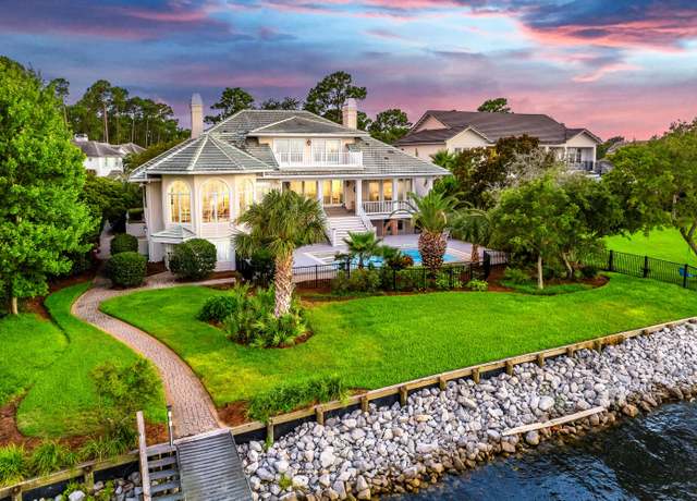 Property at 4567 Landfall Ct, Destin, FL 32541, 6 beds, 5.5 baths