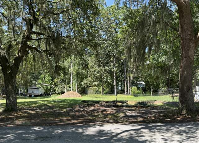 Property at Lot 3 Blk F Pitts Bayshore Dr, Freeport, FL 32439