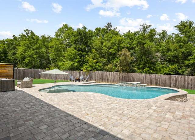 Property at 3129 Partridge Dr, Crestview, FL 32539, 5 beds, 2.5 baths