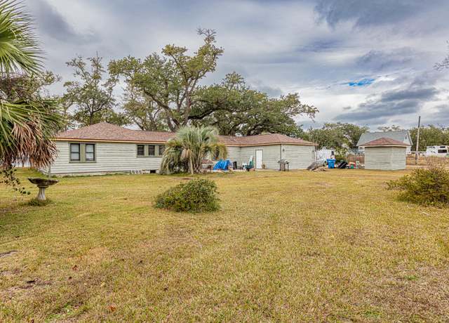 Property at 5800 Highway 2297, Panama City, FL 32404, 3 beds, 2 baths