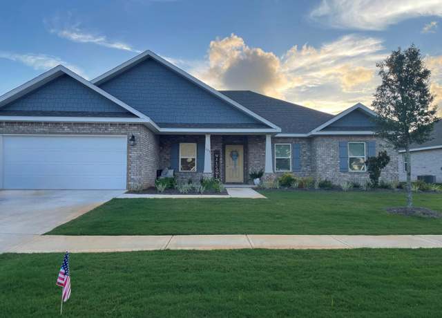 Property at 106 E Sky Way, Freeport, FL 32439, 4 beds, 3 baths