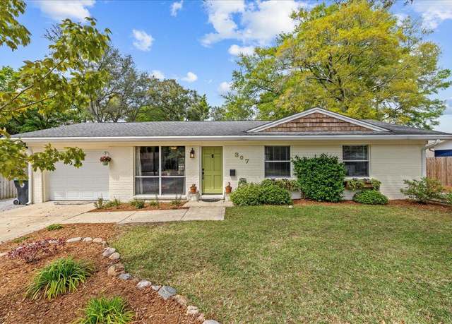 Property at 307 23rd St, Niceville, FL 32578, 4 beds, 2 baths
