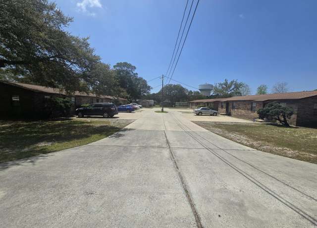 Property at 816 Lark St Unit 5, 6, 7, 8, Fort Walton Beach, FL 32547, 9 beds, 6 baths