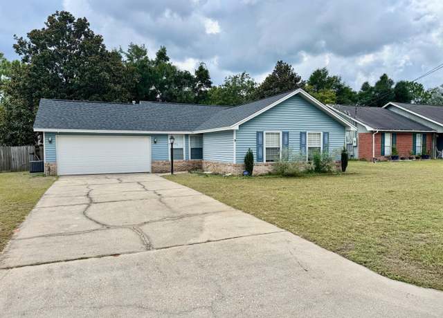 Property at 9 Holly Rd, Crestview, FL 32539, 3 beds, 2 baths