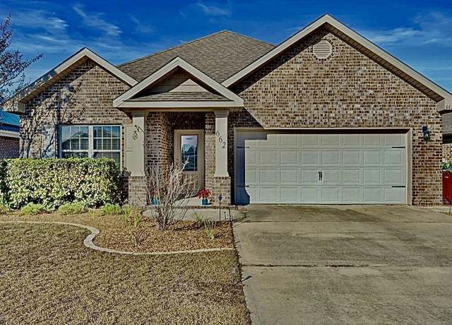Property at 662 Teal St, Crestview, FL 32539, 3 beds, 2 baths