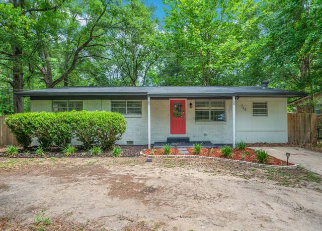 Property at 544 Purl Adams Ave, Crestview, FL 32539, 3 beds, 2 baths