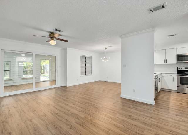 Property at 15 Pine Ridge Trce, Destin, FL 32541, 2 beds, 1.5 baths