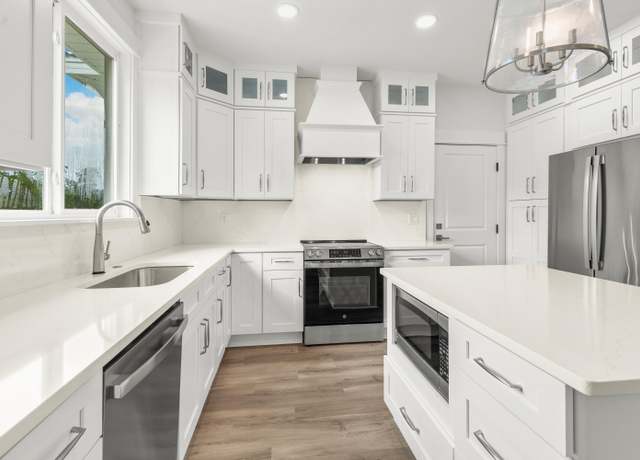 Property at 74 Clarke Hill Rd, Freeport, FL 32439, 3 beds, 2 baths