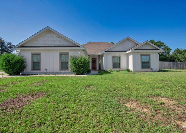 Property at 195 Wheat Dr, Crestview, FL 32536, 3 beds, 2 baths
