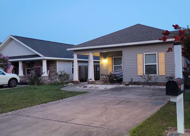 Property at 238 Cottage View Dr Dr, Pensacola, FL 32507, 3 beds, 2 baths