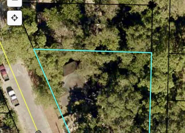 Property at 249 Cross Dr, Crestview, FL 32536, 4 beds, 1 bath