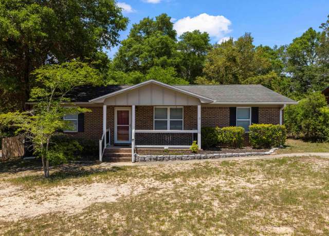 Property at 412 Detroit Ave, Valparaiso, FL 32580, 3 beds, 2 baths