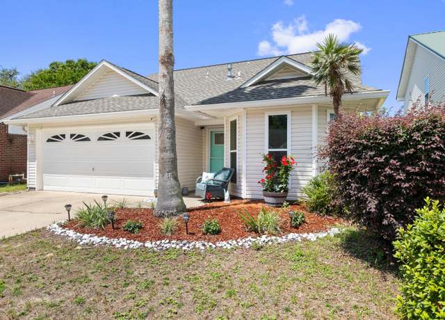 Property at 932 Claeven Cir, Fort Walton Beach, FL 32547, 3 beds, 2.5 baths
