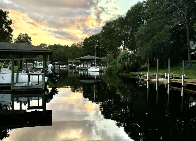 Property at 2439 Duncan Dr, Niceville, FL 32578