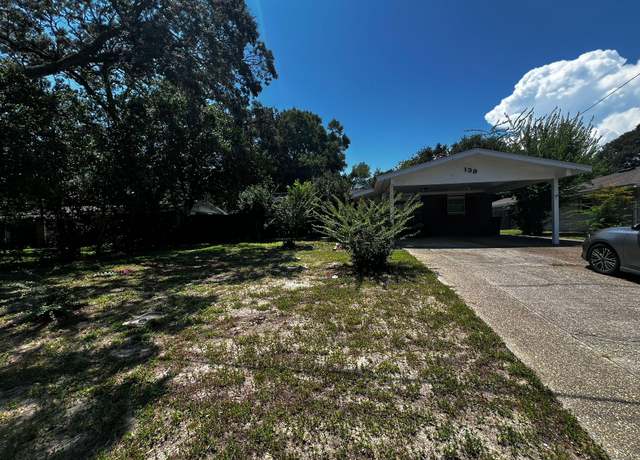 Property at 139 NW Robinwood Dr, Fort Walton Beach, FL 32548, 4 beds, 2 baths